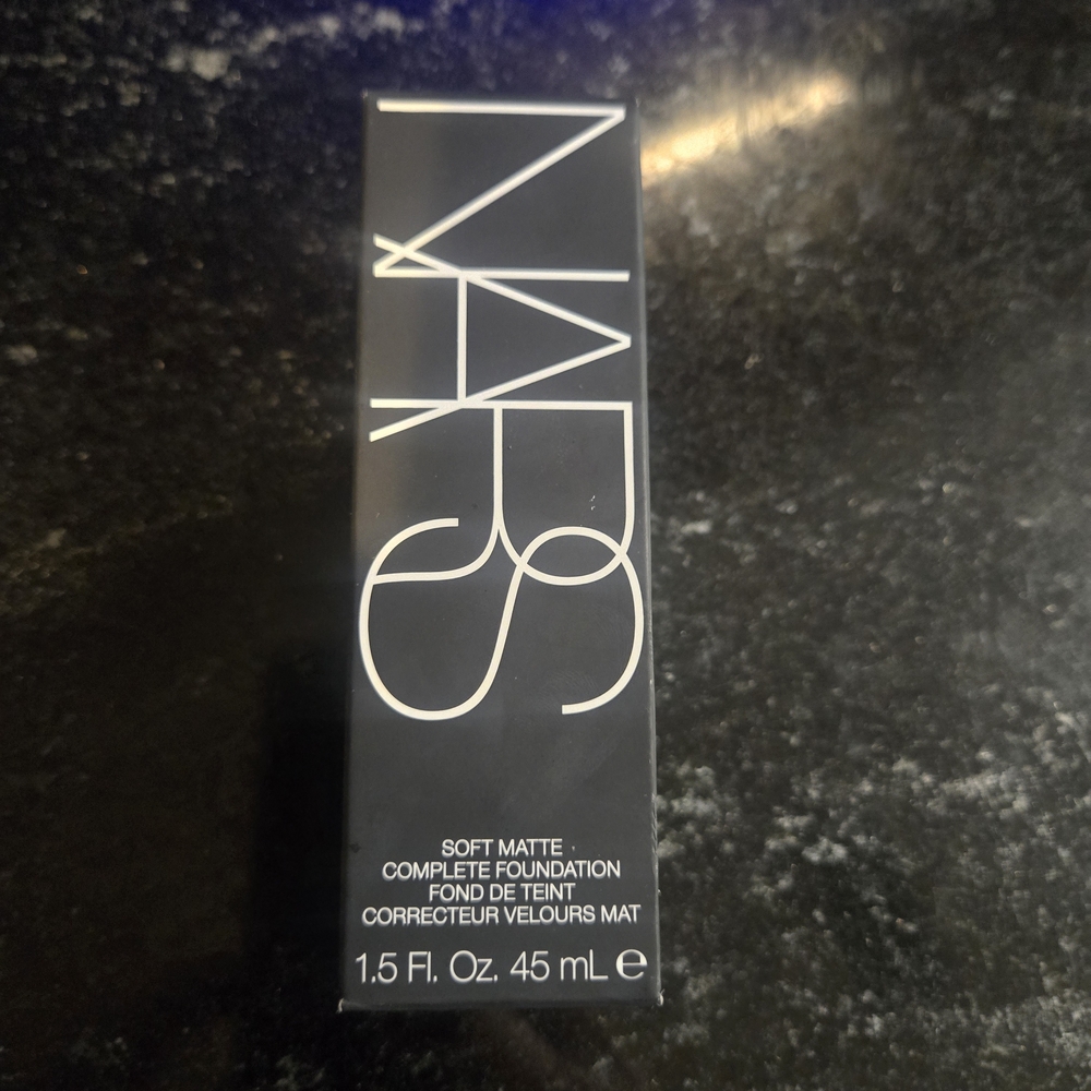 NARS Soft Matte Foundation —color Medium D3ep 2.6 Huahine